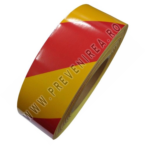 Bandă Reflectorizantă pentru Lucrări de Trafic și Canalizare – Vizibilitate pe Timp de Zi și Noapte